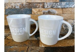 Pískování porcelánových pokovených hrnků