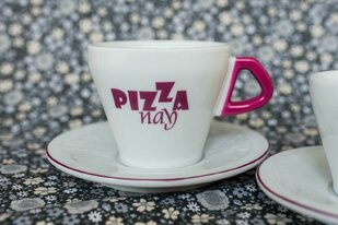 Bucaneve cafe s potiskem, máčeným uchem a linkováním