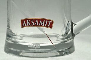 Pivní sklenice s potiskem loga