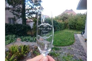 Skleničky na sekt
